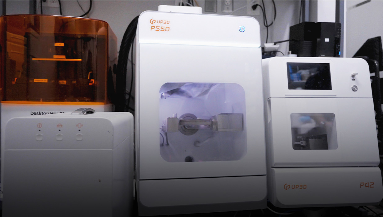 I've used other brands of wet and dry milling machines before, but they occasionally had issues, causing downtime and requiring a backup. That's why the P55D was an ideal choice for my clinic. 